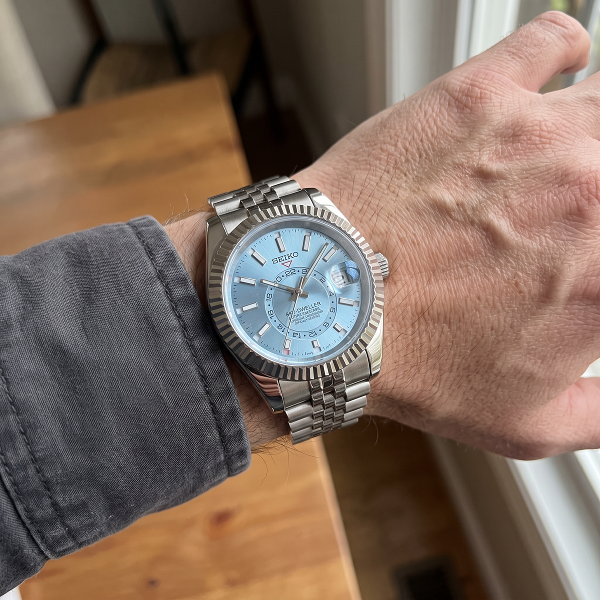 Seikolex Sky Dweller Ice Blue en la muñeca